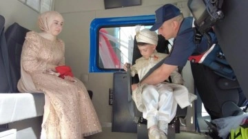 Jandarma, şehit çocuğu için sünnet düğünü düzenledi
