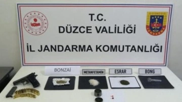 Jandarmadan uyuşturucuya geçit yok