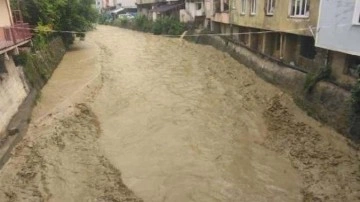 Karabük'te dereler taştı, yol ve köprüler hasar gördü