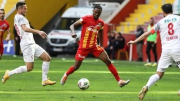 Kayserispor, Ümraniyespor'u 3 golle devirdi