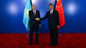 Kazakistan Cumhurbaşkanı, Çin'in Sincan Uygur Özerk Bölgesi'ni ziyaret etti