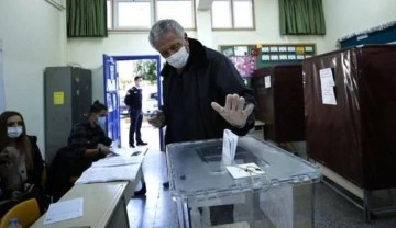 KKTC'de erken genel seçim: Oy kullanma işlemi başladı