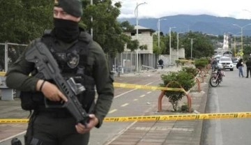 Kolombiya'da polise yönelik bombalı saldırıda 1 kişi öldü, 18 kişi yaralandı
