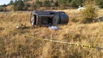 Konya'da feci kaza: Şarampole devrilen otomobilin sürücüsü öldü!