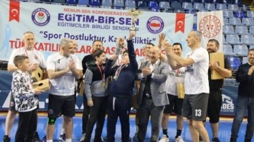 Kütahya’da eğitim çalışanları voleybol turnuvası sonuçlandı