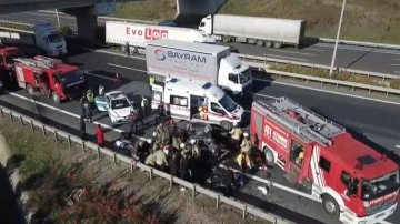 Kuzey Marmara Otoyolu'nda can pazarı! Otomobil TIR'a çarptı; çok sayıda yaralı var