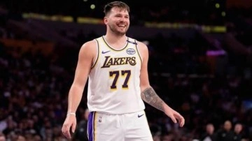 Lakers seriyi sürdürdü! Doncic geceye damga vurdu