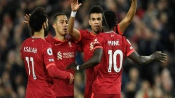 Liverpool, Manchester United'a gol olup yağdı