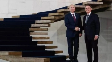 Macron ve Scholz'a masa ile gönderme yapan Putin, Bolsonaro ile görüşmesinde ters köşe yaptı