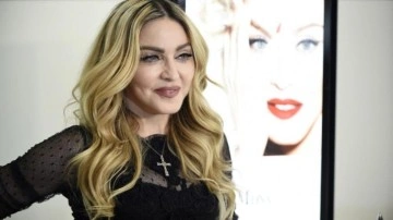 Madonna hastaneye kaldırıldı