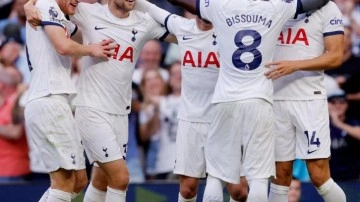 Manchester United'a Tottenham şoku!