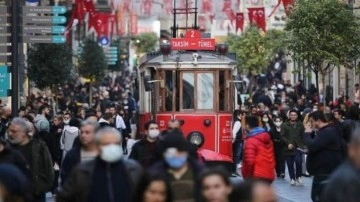 Maskesiz günlere dönülecek mi? Bilim Kurulu Üyesi Özlü yanıtladı