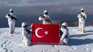 Mehmetçiğimizden yeni yıl mesajı: Mutlu yıllar Türkiye