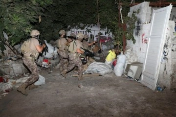 Mersin’de torbacılara şafak operasyonu: 28 şüpheli gözaltında