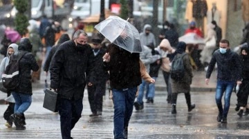 Meteoroloji il il uyardı: Hafta sonu kuvvetli sağanak yağış geliyor!