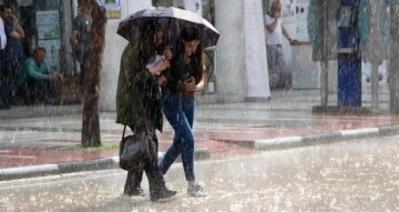 Meteoroloji tek tek uyardı! 3 bölge sağanak yağışa teslim olacak