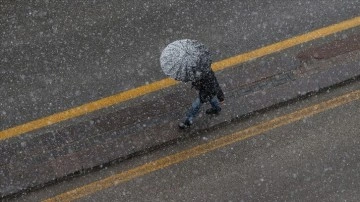 Meteorolojiden bazı bölgeler için kuvvetli sağanak ve fırtına uyarısı