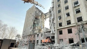 Mikolayiv'de vurulan valilik binasında bilanço korkunç: 12 ölü, 33 yaralı