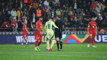 Milli futbolcu, Galler maçını tamamlayamadı