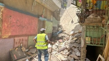 Mısır'da bina çöktü: 9 ölü
