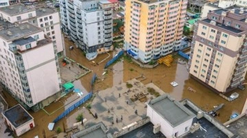 Moğolistan'da yoğun sağanak sele yol açtı