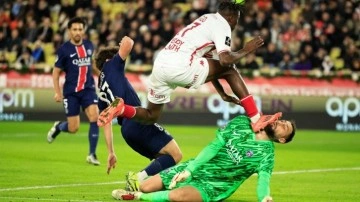 Monaco -PSG maçında korkunç hareket! Donnarumma'nın yüzü parçalandı