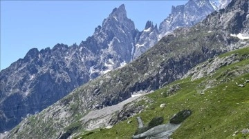 Mont Blanc Dağı'nda buz kütlesinin düşmesi sonucu 1 dağcı öldü