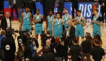 NBA All-Star Yükselen Yıldızlar Turnuvası'nı Alperen'in oynadığı takım kazandı