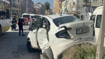 Önce beton mikseri sonra direk ve refüje çarptı