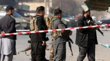 Pakistan Afganistan'a havadan ve karadan saldırdı