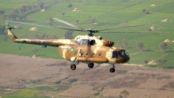 Pakistan'da Mi-8 helikopteri düştü