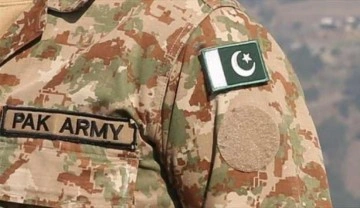 Pakistan'da bombalı saldırıda: 4 asker öldü!