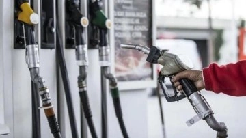 Petrol fiyatları yükseldi, motorine zam geldi!