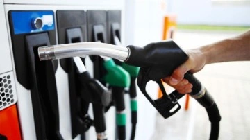 Petrol fiyatlarında düşüş başladı! Motorin için indirim ihtimali var tabii eğer iç etmezlerse