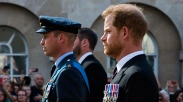 Prens Harry, İngiltere Kralı Charles'ın taç giyme törenine katılacak