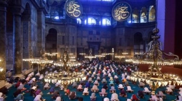 Ramazan bitti, şimdi bayram heyecanı yaşanıyor! İşte il il bayram namazı saatleri