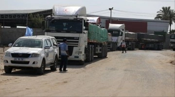 Refah Sınır Kapısı'nı açan İsrail, yakıtı insani yardımın dışında tuttu