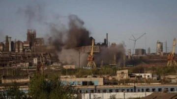 Rus ordusundan Azovstal fabrikasına fosfor bombalı saldırı