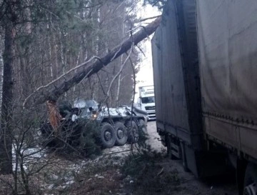 Rus tankı Türk vatandaşının tırına çarptı, şoför korku dolu anları anlattı