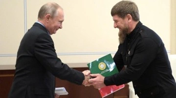 Rusya Devlet Başkanı Vladimir Putin Çeçen lider Ramazan Kadirov'a korgeneral rütbesi verdi