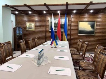 Rusya-Ukrayna müzakerelerinin 15.00'te başlaması bekleniyor