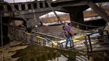 Rusya-Ukrayna savaşında 8. gün! Rusya sıkıyönetim ilan ediyor Kiev'de köprüler patlatılıyor