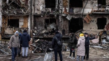 Rusya'dan Kiev'e yoğun hava saldırısı