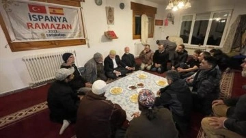 Sadakataşı Derneği Endülüs'te satın alınarak Müslümanlara devredilen camide iftar verdi