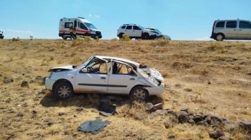 Şanlıurfa'da otomobil şarampole devrildi: 4 kişi yaralandı
