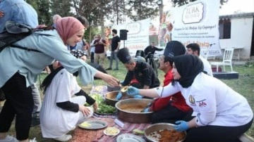 Şanlıurfa'da 150 çeşit yemek vatandaşların beğenisine sunuldu