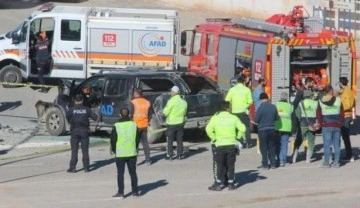 Şanlıurfa'da midibüs ile AFAD aracı çarpıştı: Ölü ve yaralılar var!