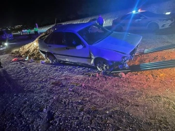 Şanlıurfa'da otomobil kum yığınına çarptı: 5 kişi yaralandı