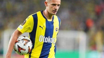 Sebastian Szymanski geçen sezonu mumla arattı!