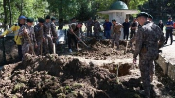 Şehit polisin kabri ailesinin isteği üzerine taşındı